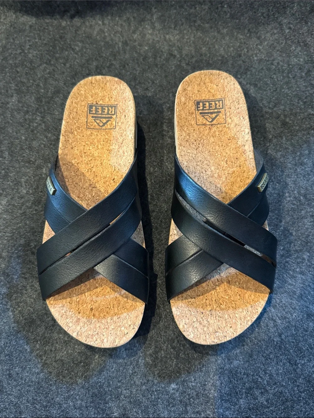 REEF Kaia Criss-Cross slide sandals US size 7 women’s like new